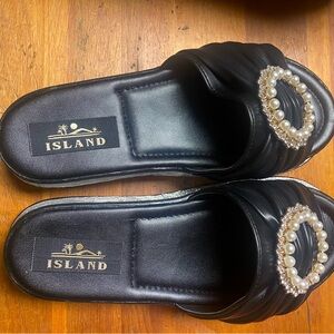 Island Company Black Sandals with Pearl and silver Accent